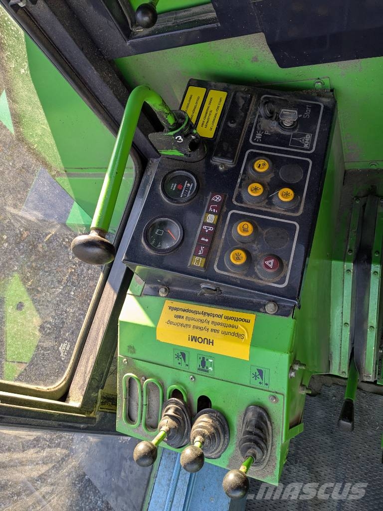 Deutz-Fahr M 1080 联合收割机