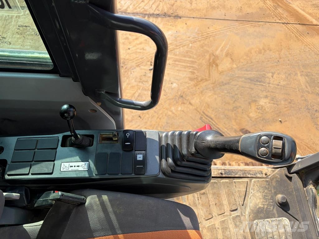 Doosan DX140LCR-5 Excavadoras sobre orugas
