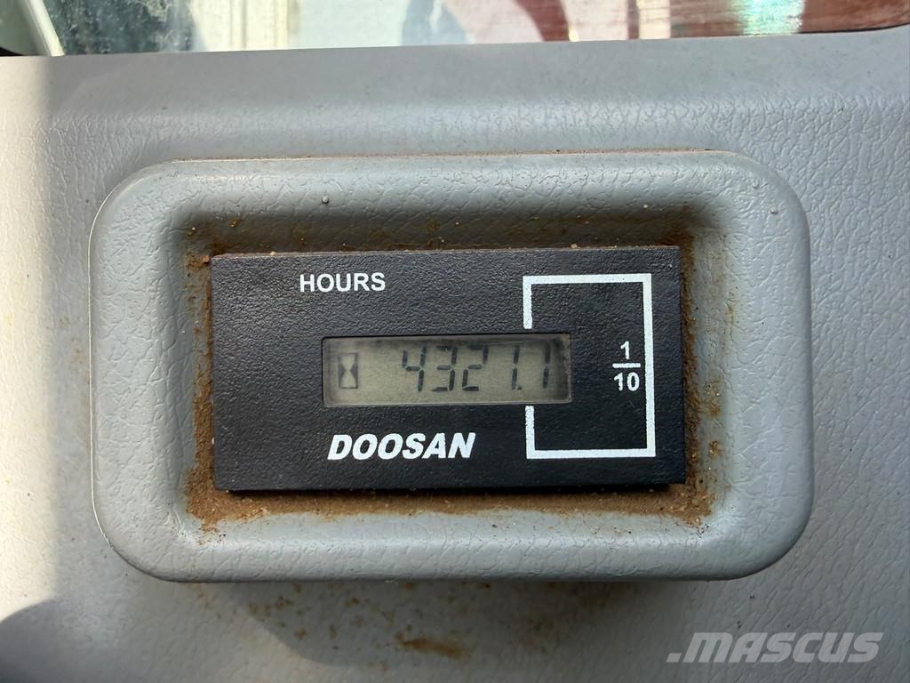 Doosan DX140LCR-5 Excavadoras sobre orugas