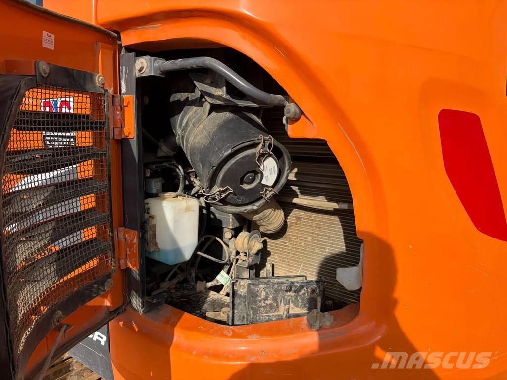 Doosan DX140LCR-5 Excavadoras sobre orugas
