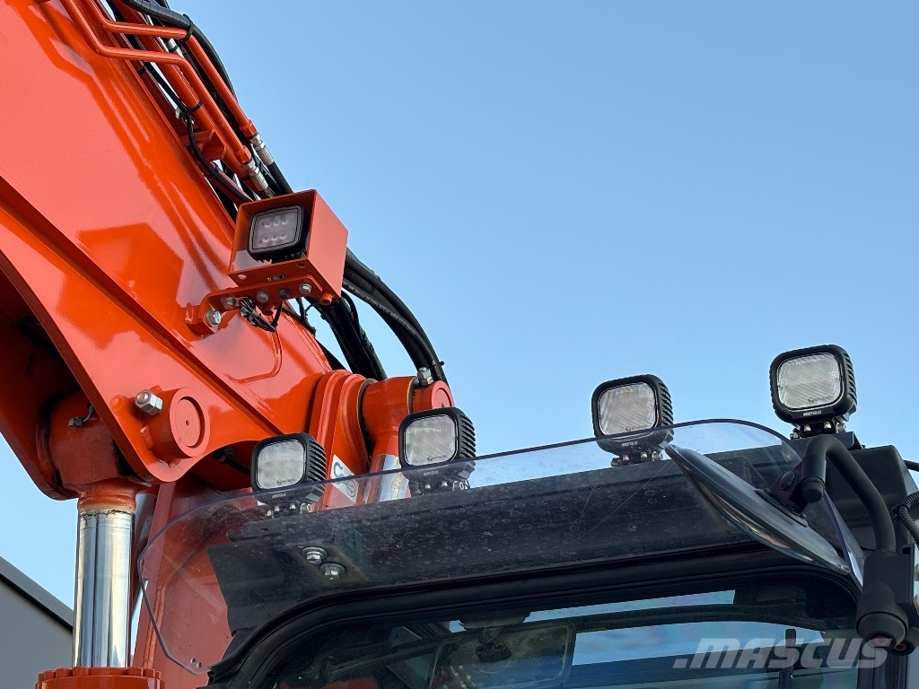 Hitachi ZX 135 W-7 / Engcon, Rasvari, Lämmitin, StageV حفارات بعجل