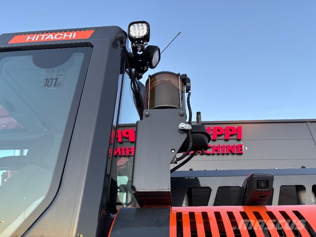Hitachi ZX 135 W-7 / Engcon, Rasvari, Lämmitin, StageV حفارات بعجل
