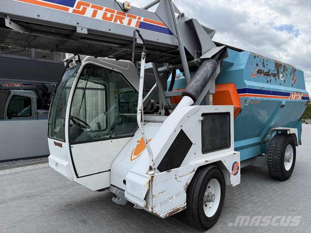 Storti Labrador 120 Voermachines