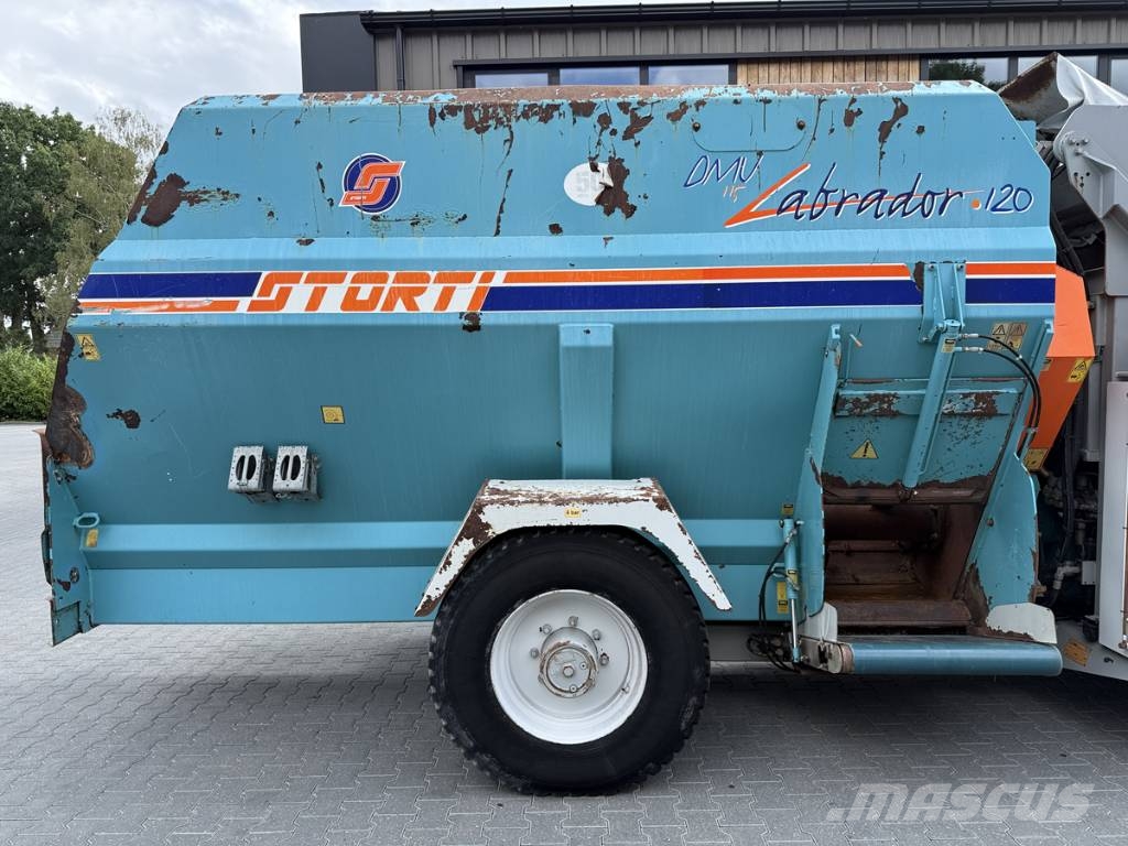 Storti Labrador 120 Voermachines