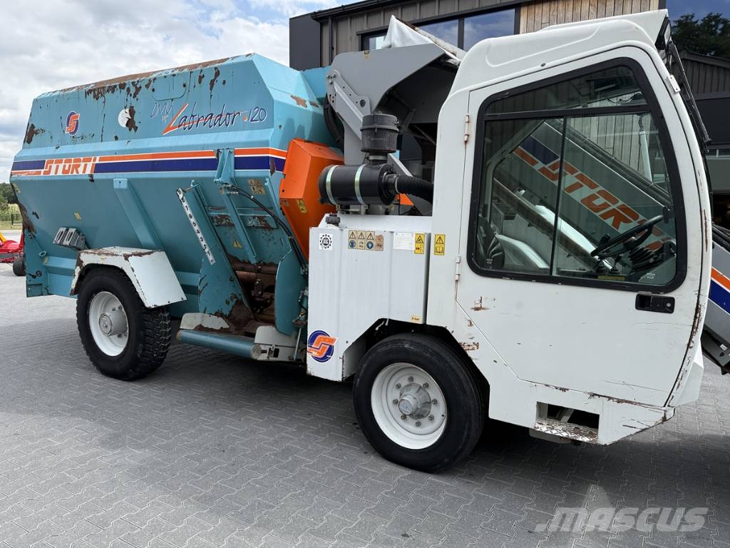 Storti Labrador 120 Voermachines