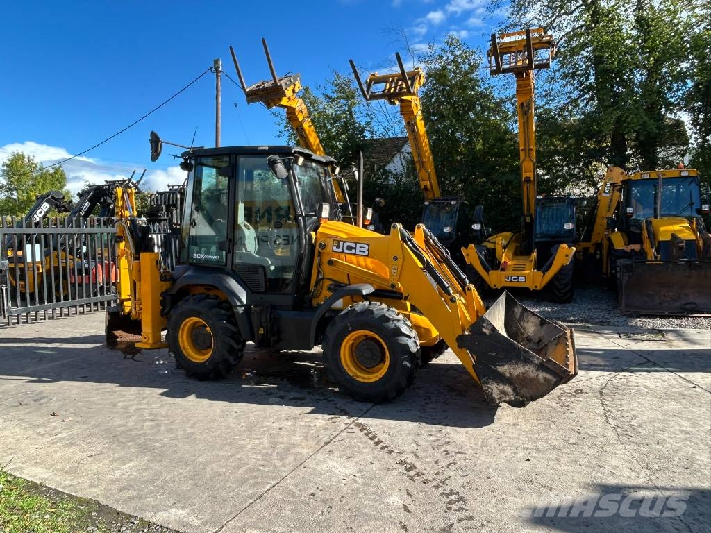 JCB 3CX Compact Backhoe loaders