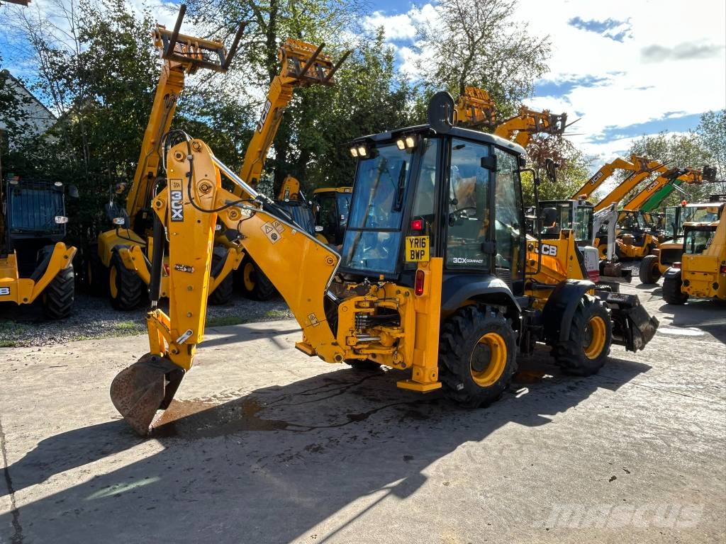 JCB 3CX Compact Backhoe loaders