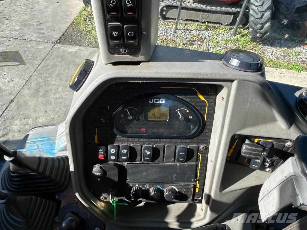 JCB 3CX Compact Backhoe loaders