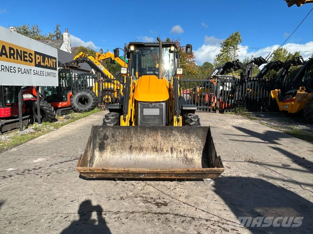 JCB 3CX Compact Backhoe loaders