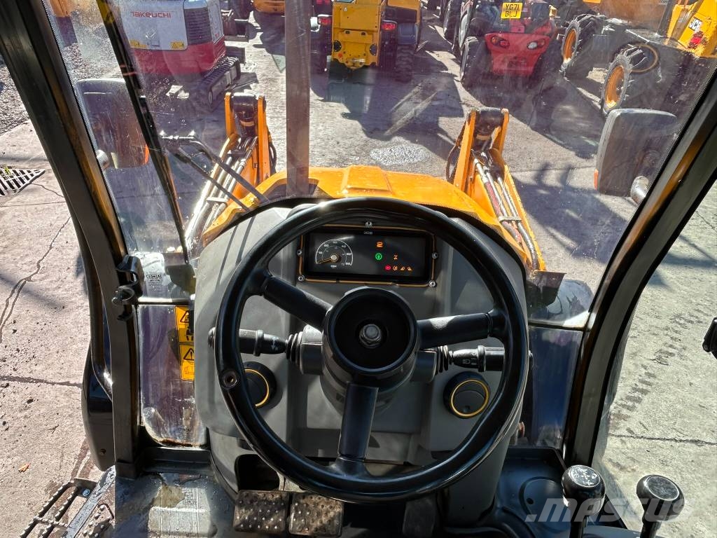 JCB 3CX Compact Backhoe loaders
