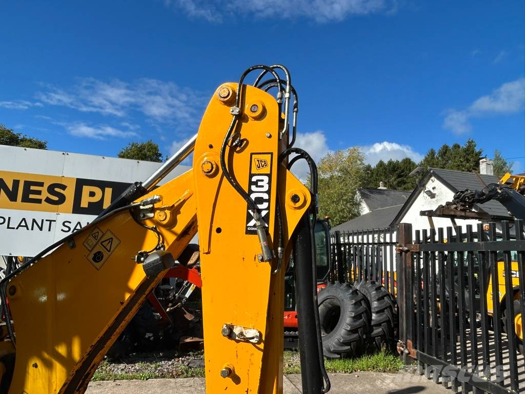 JCB 3CX Compact Backhoe loaders