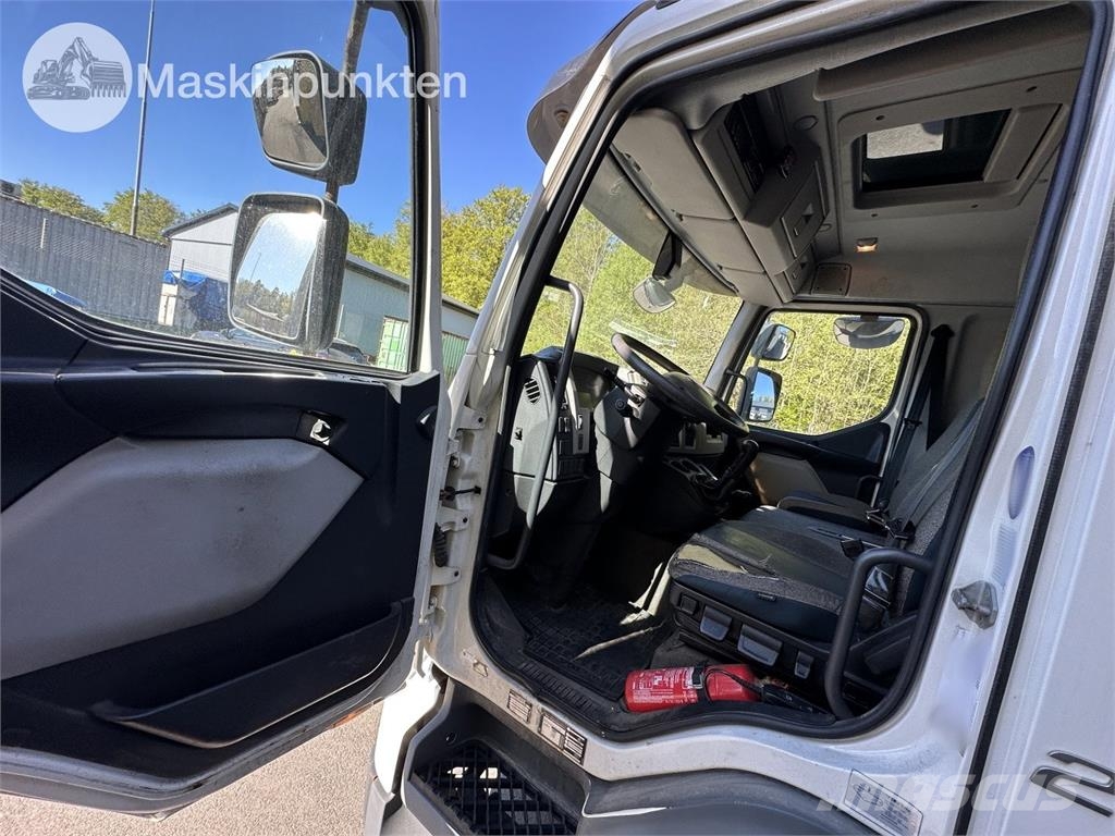 Volvo FL 冷藏车