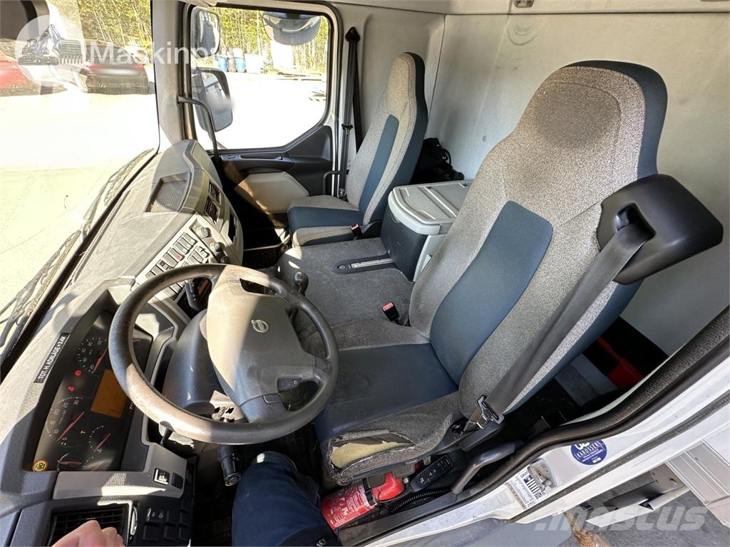 Volvo FL 冷藏车