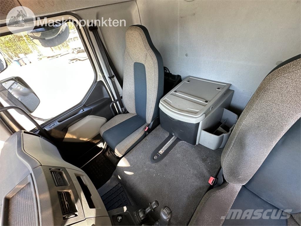 Volvo FL 冷藏车