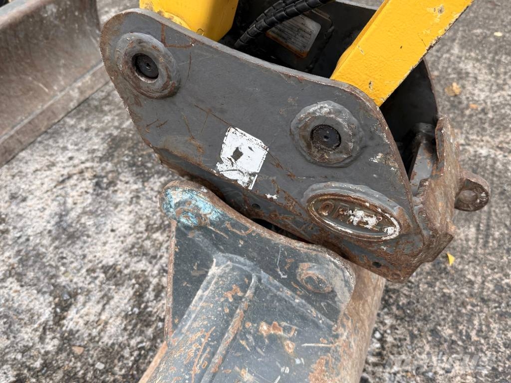 Komatsu PC 26 MR-5 Mini bagri <7t