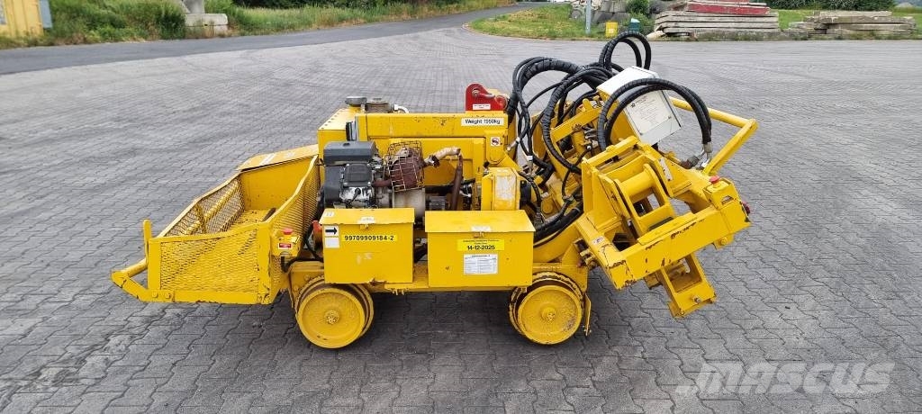 Spring installation machine | Rail clip installer Održavanje železničkih pruga