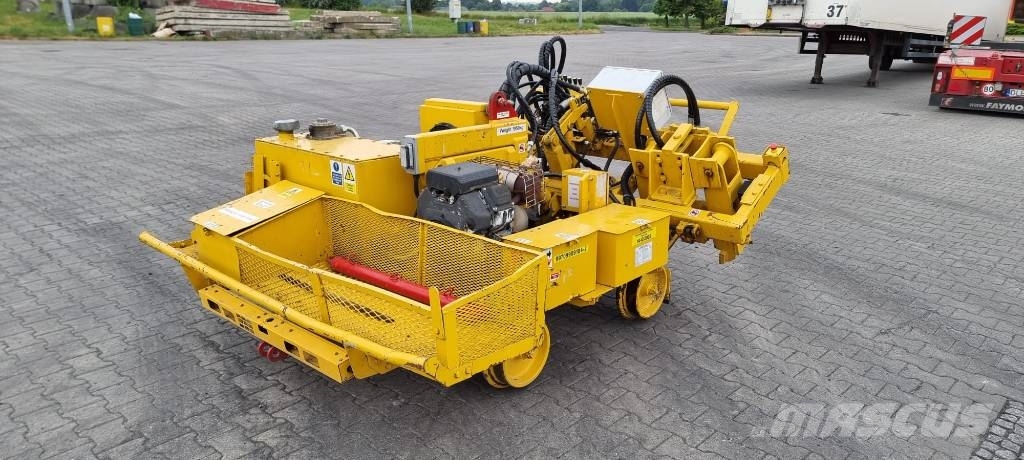 Spring installation machine | Rail clip installer Održavanje železničkih pruga