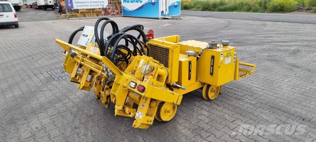 Spring installation machine | Rail clip installer Održavanje železničkih pruga