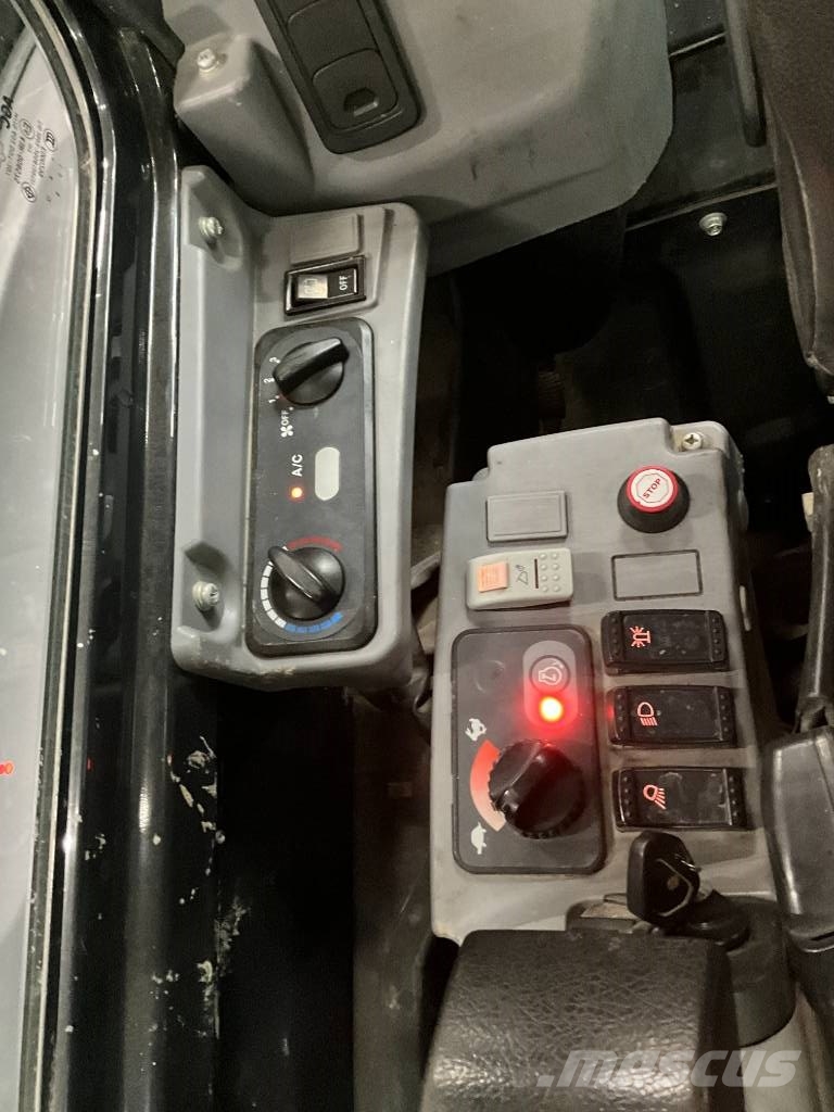 Kubota KX 057-4 حفارات صغيرة أقل من 7 طن (حفارات صغيرة)