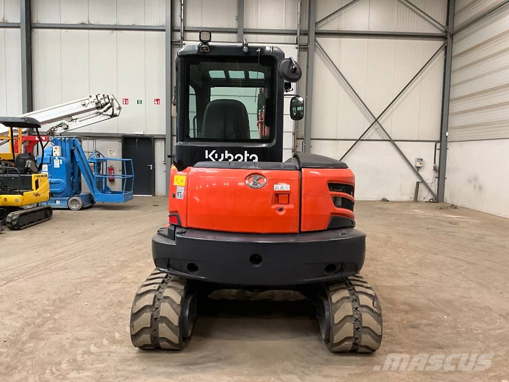 Kubota KX 057-4 حفارات صغيرة أقل من 7 طن (حفارات صغيرة)