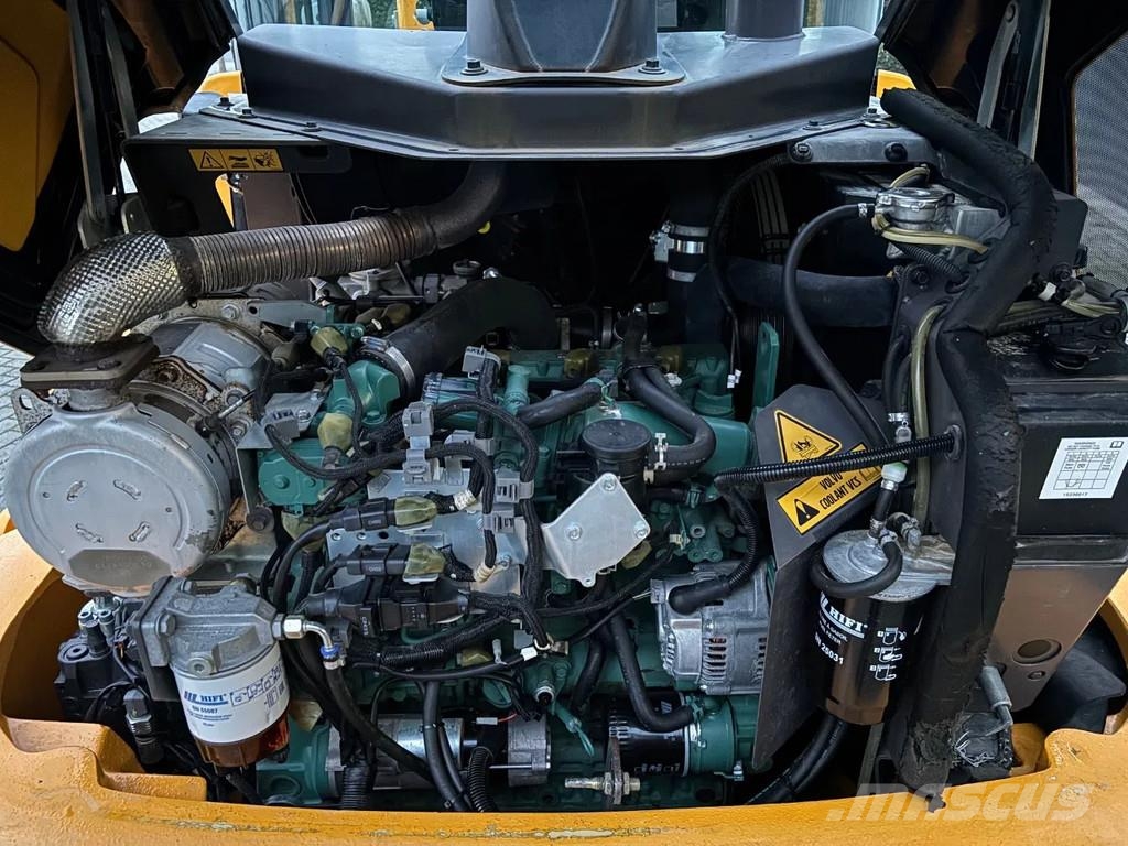 Volvo L30G wheelloader, 2017 year, bucket + forks !! Naudoti ratiniai krautuvai