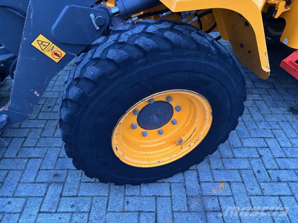 Volvo L30G wheelloader, 2017 year, bucket + forks !! Naudoti ratiniai krautuvai