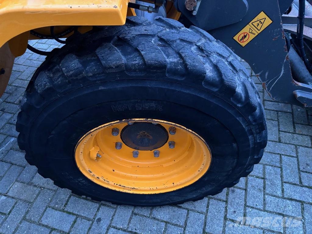 Volvo L30G wheelloader, 2017 year, bucket + forks !! Naudoti ratiniai krautuvai