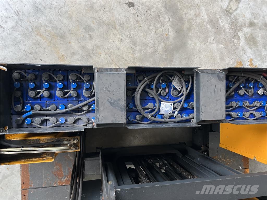 Hubtex VD30 / 2019 Batterie Viljuškari sa 4-stranskim dohvatom