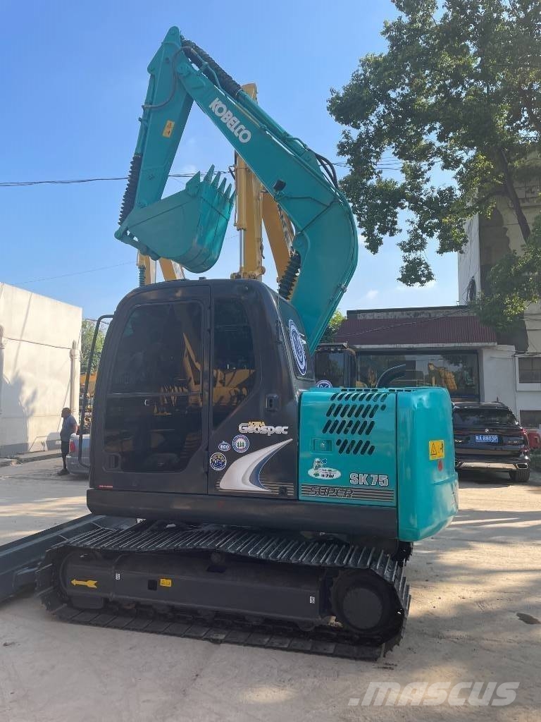 Kobelco SK 75 Excavatoare pe șenile
