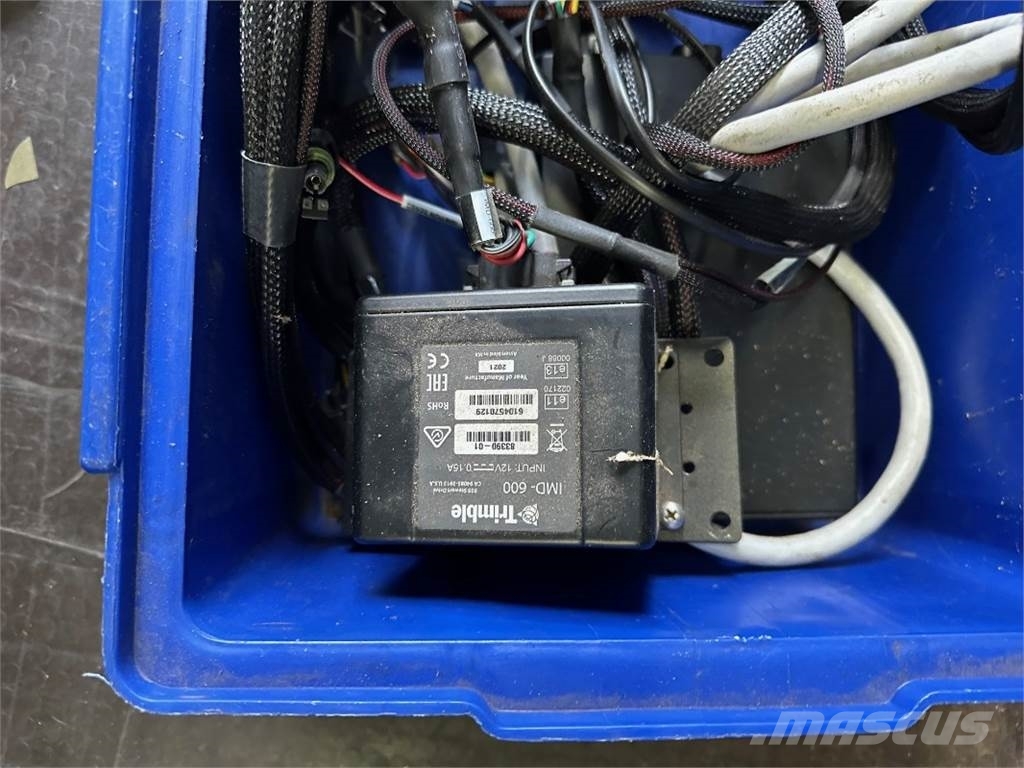 Trimble TMX-2050 + IMD-600 其他曳引機配件