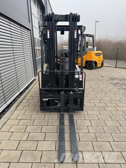 Bobcat B15T-7 Plus شاحنات ذات رافعات شوكية تعمل بالكهرباء