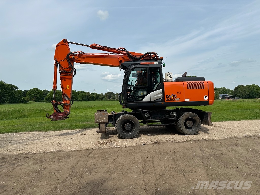 Hitachi OQ 70/55 ZX220W-5B Mobilbagger 旋轉式挖土機/掘鑿機/挖掘機