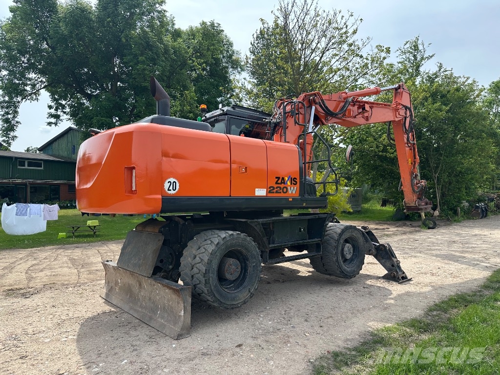 Hitachi OQ 70/55 ZX220W-5B Mobilbagger 旋轉式挖土機/掘鑿機/挖掘機