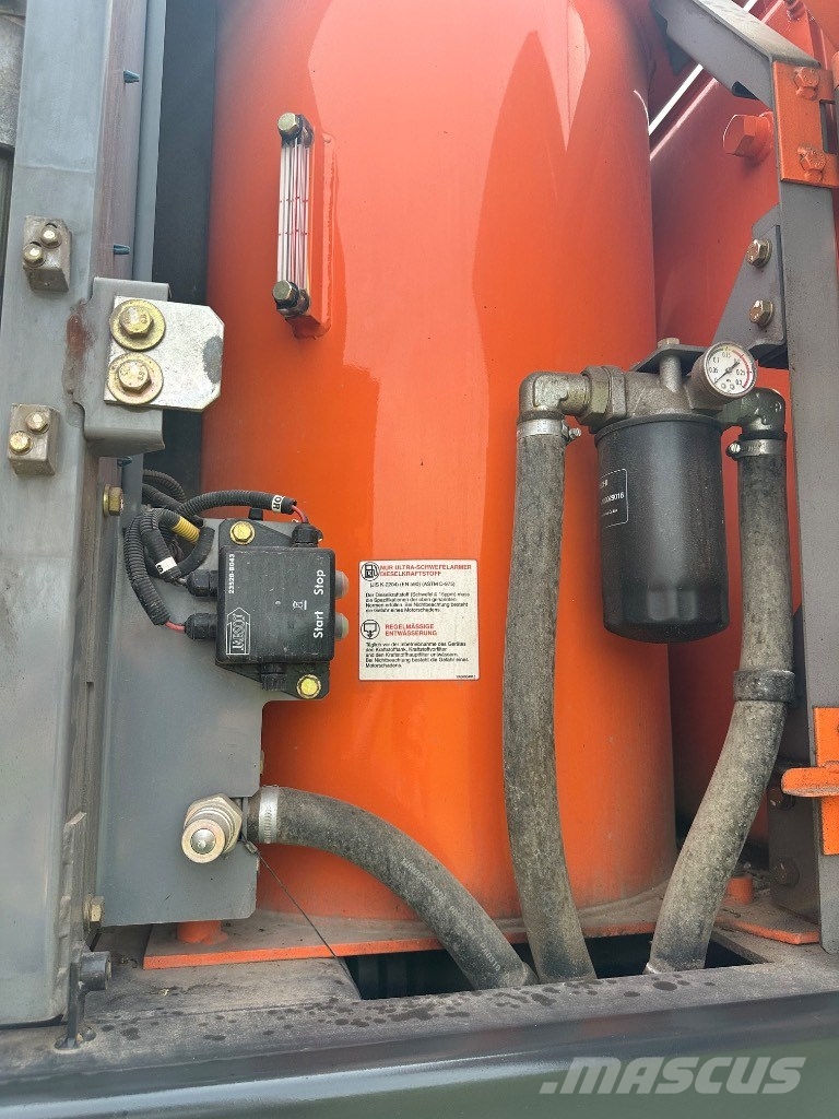 Hitachi OQ 70/55 ZX220W-5B Mobilbagger 旋轉式挖土機/掘鑿機/挖掘機