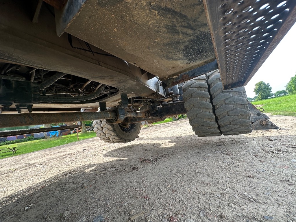 Hitachi OQ 70/55 ZX220W-5B Mobilbagger 旋轉式挖土機/掘鑿機/挖掘機