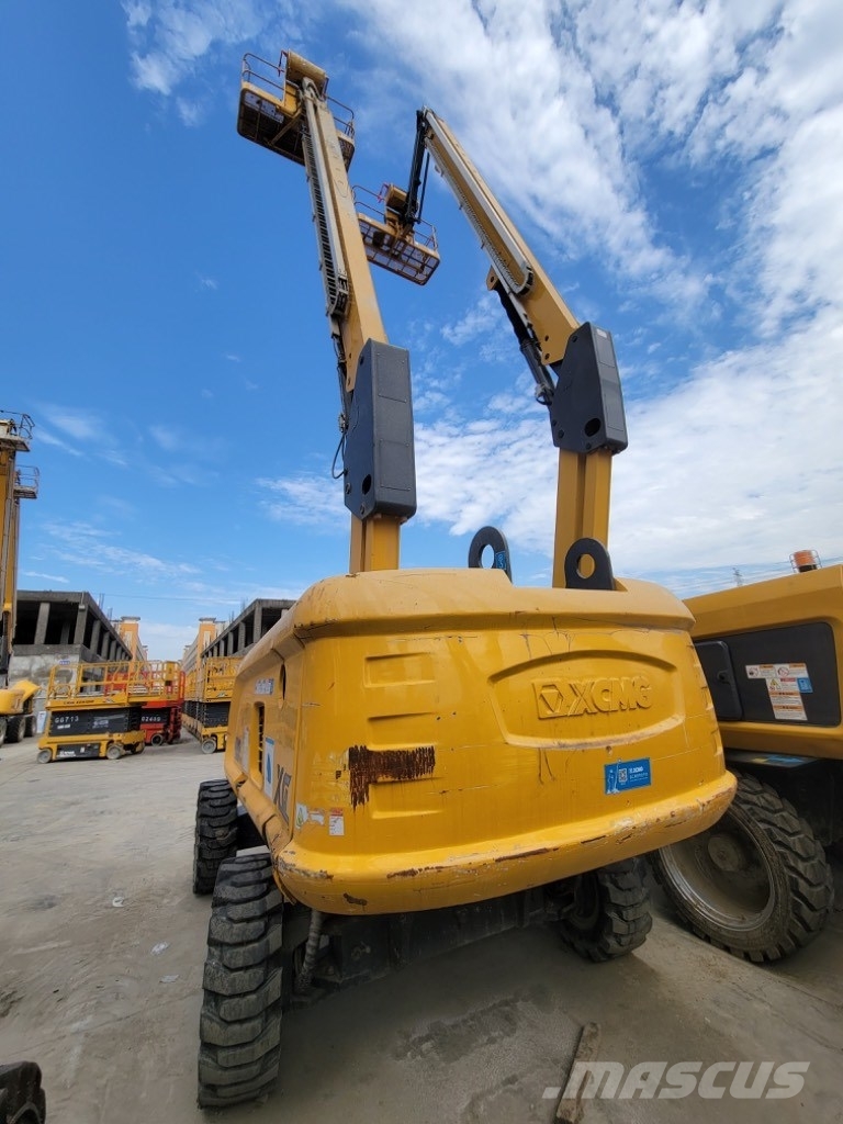 XCMG XGS 24 , XGS 28 mobile elevating work platform Compact self-propelled boom lifts