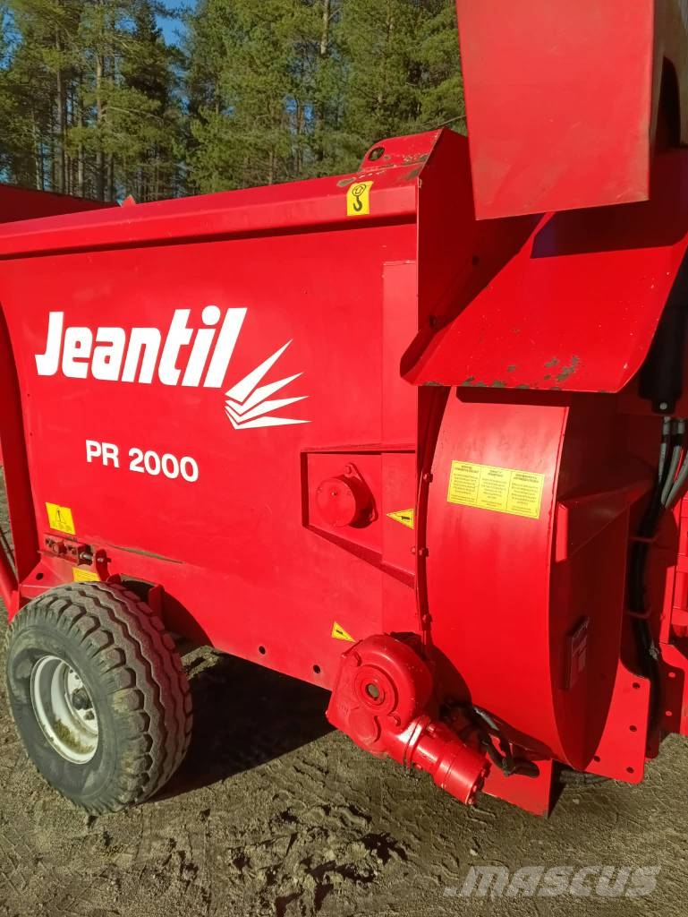 Jeantil PR 2000 Ballenschredder, -schneider und -wickler