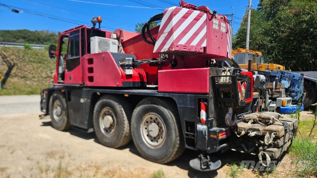 Demag AC 40 City Mobiilinosturit