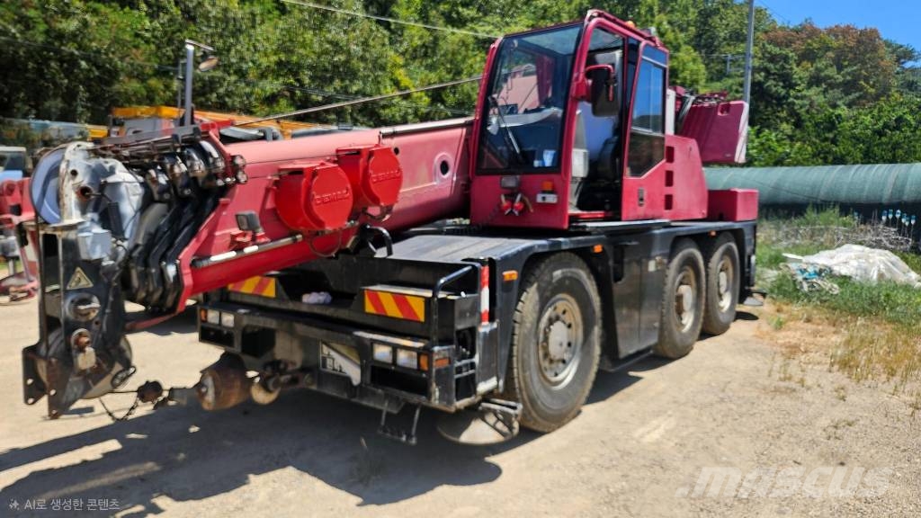 Demag AC 40 City Mobiilinosturit