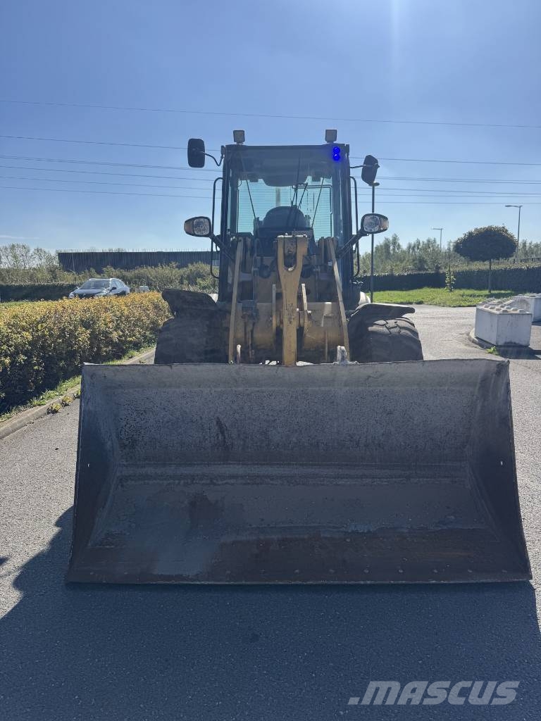 CAT 908 H 2 Kolové nakladače