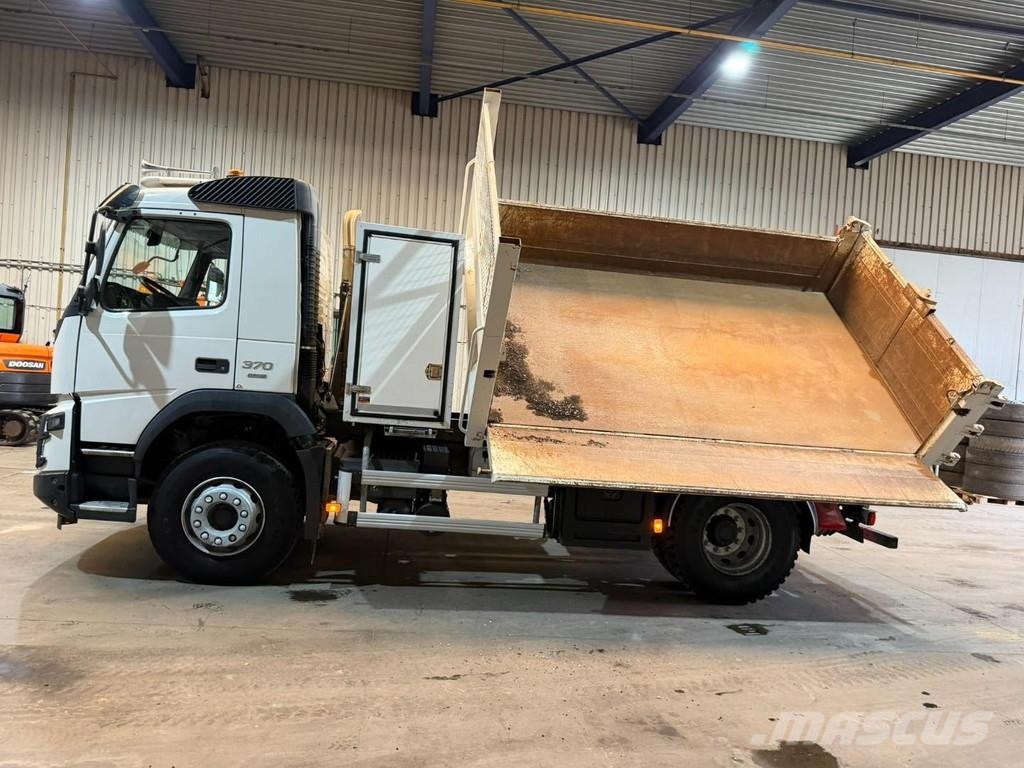 Volvo FMX 370 4x2 - 3-WAY TIPPER / 3 SEITEN KIPPER / TRI Tipper trucks