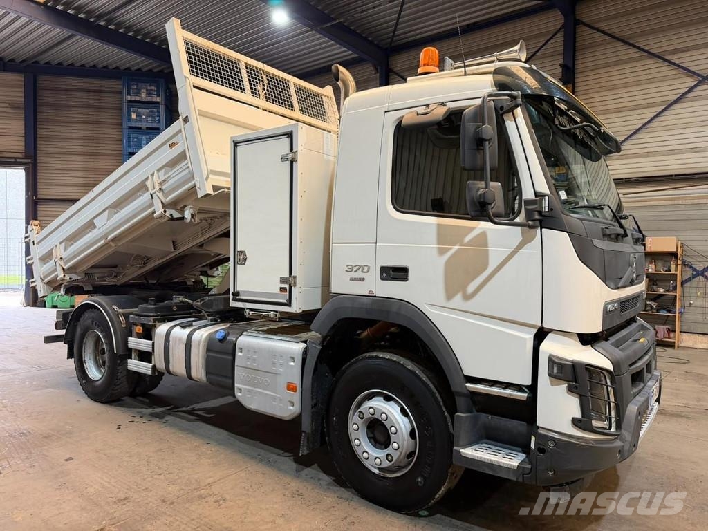 Volvo FMX 370 4x2 - 3-WAY TIPPER / 3 SEITEN KIPPER / TRI Tipper trucks