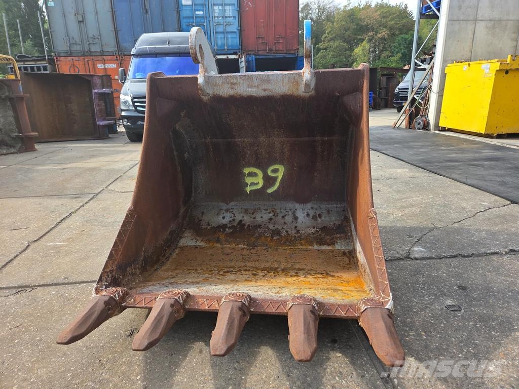  3X CW30/40 zware dieplepel met tanden Bakken