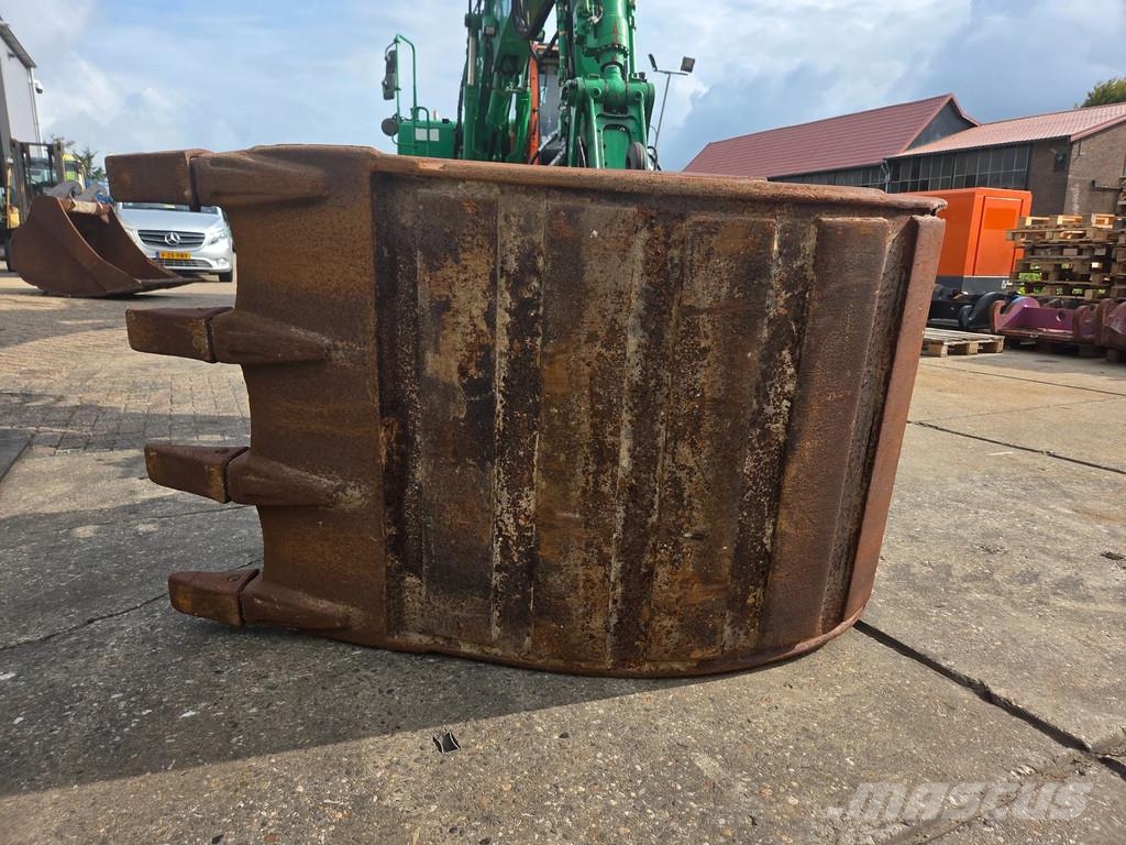  3X CW30/40 zware dieplepel met tanden Bakken
