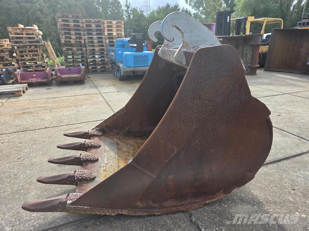  3X CW30/40 zware dieplepel met tanden Bakken