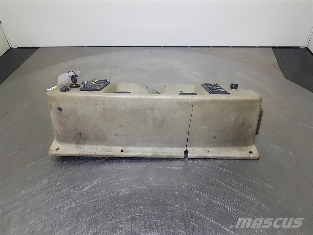 Ahlmann AZ14 - Dashboard/Console/Konsole Cabins and interior