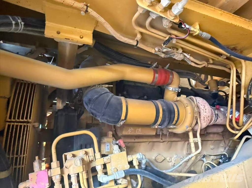 CAT 773F Maansiirtoautot