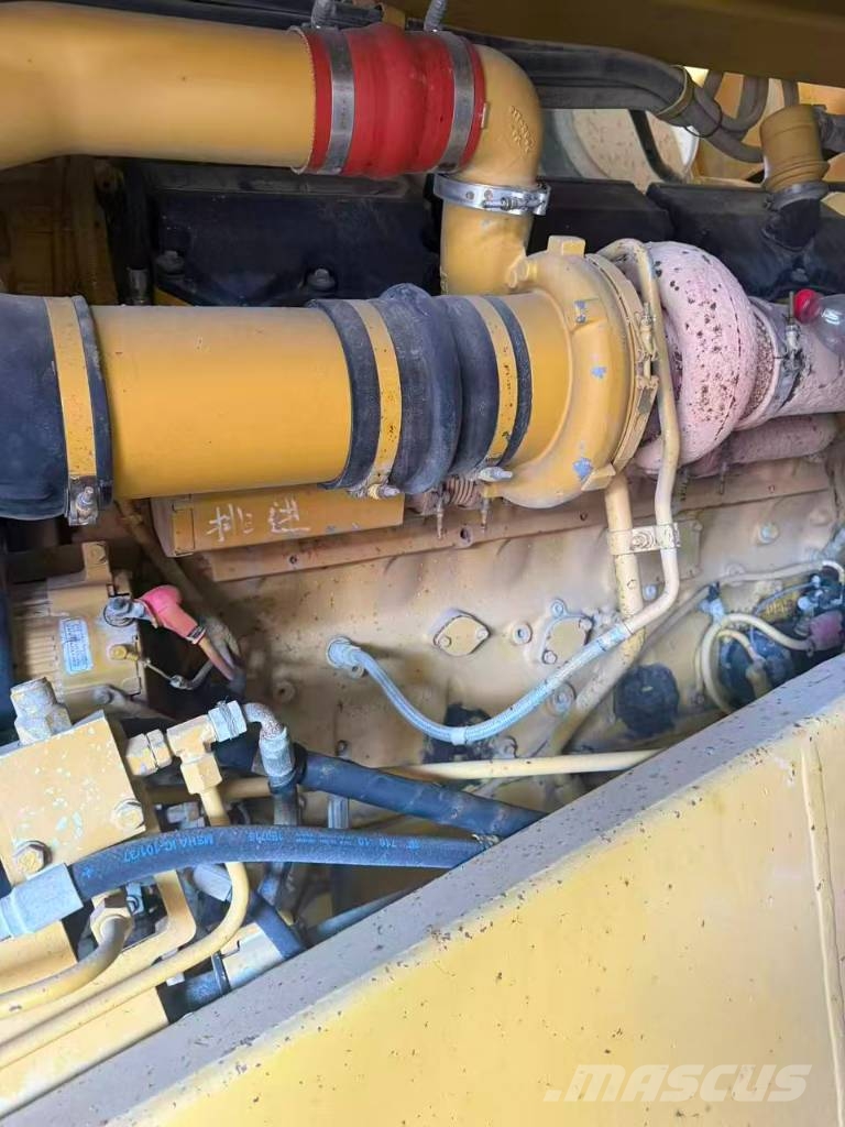 CAT 773F Maansiirtoautot