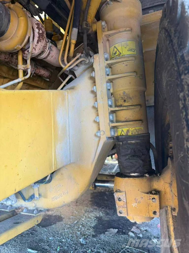 CAT 773F Maansiirtoautot