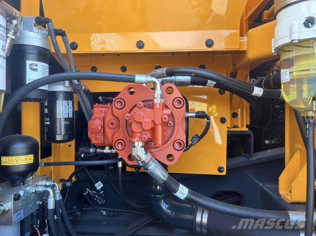 Hyundai HX200 Гусеничні екскаватори